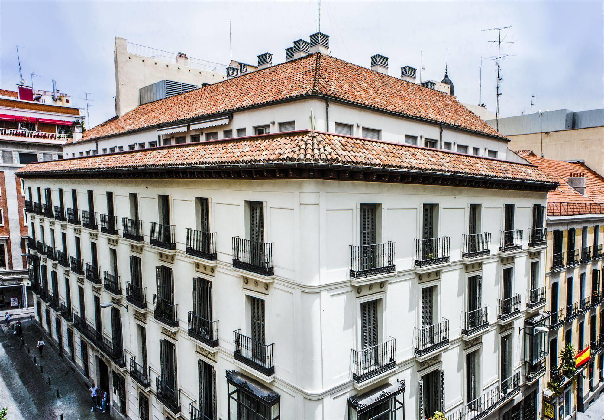 Gran Via Suites Madrid Eksteriør billede
